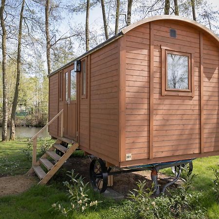 ホテル Glamping - 25 Min Roermond, Maasmechelen & Maastricht Kinrooi エクステリア 写真