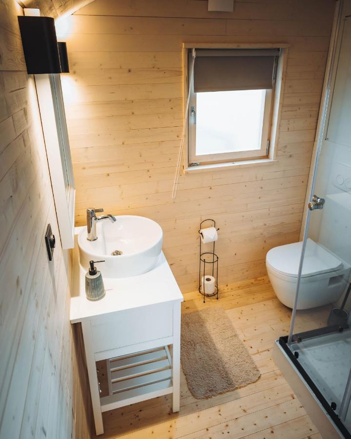 ホテル Glamping - 25 Min Roermond, Maasmechelen & Maastricht Kinrooi エクステリア 写真