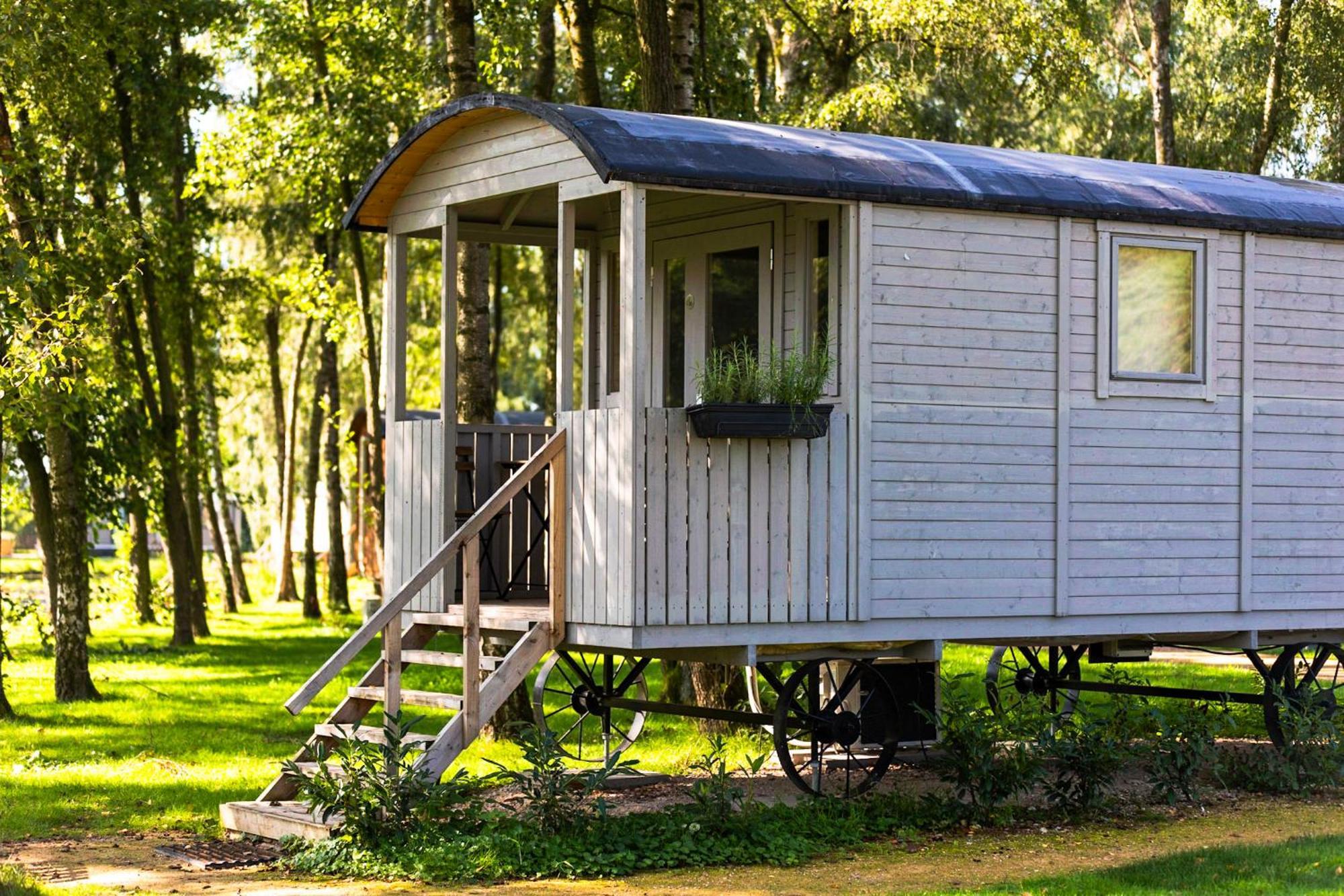 ホテル Glamping - 25 Min Roermond, Maasmechelen & Maastricht Kinrooi エクステリア 写真