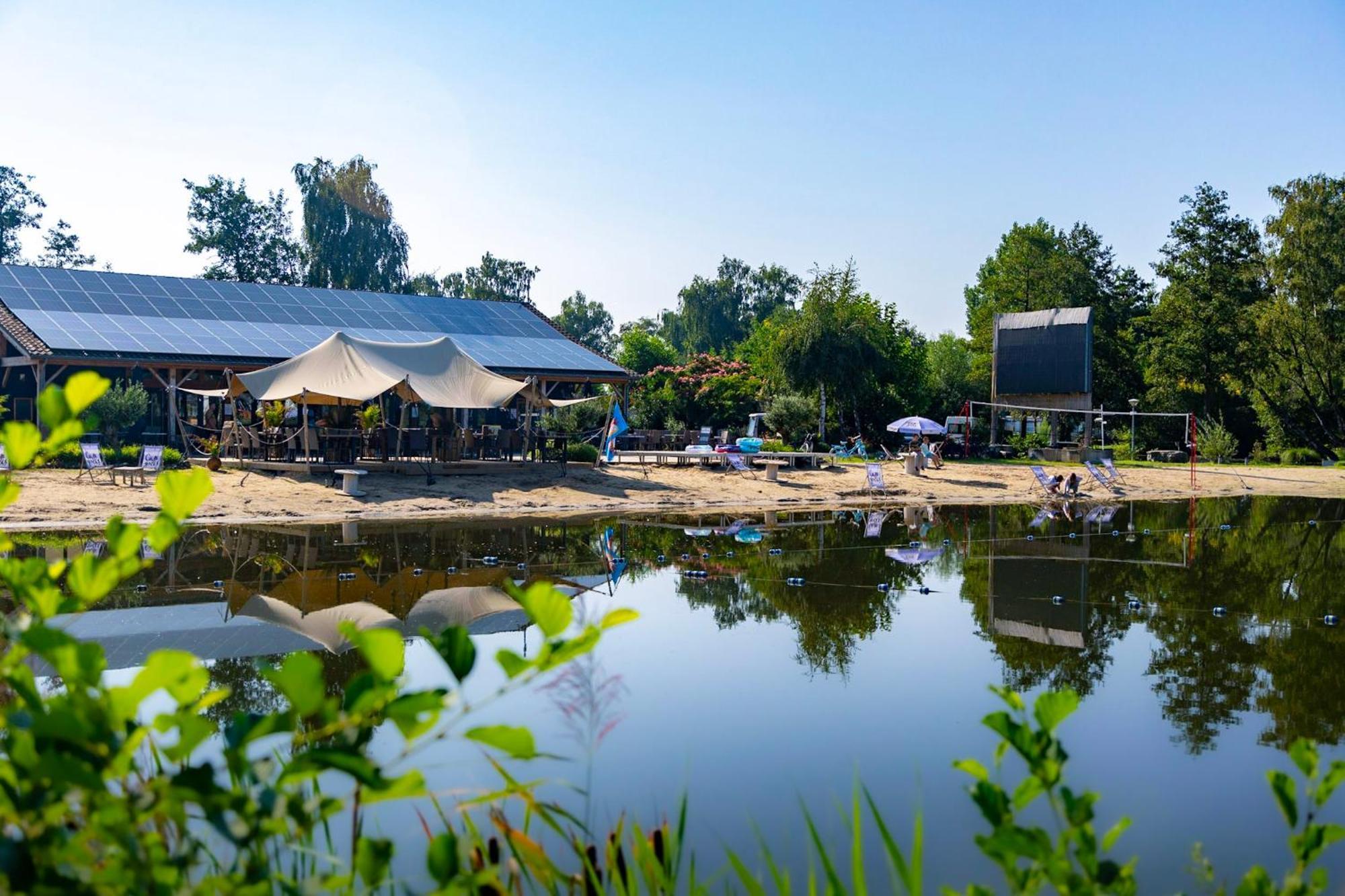 ホテル Glamping - 25 Min Roermond, Maasmechelen & Maastricht Kinrooi エクステリア 写真
